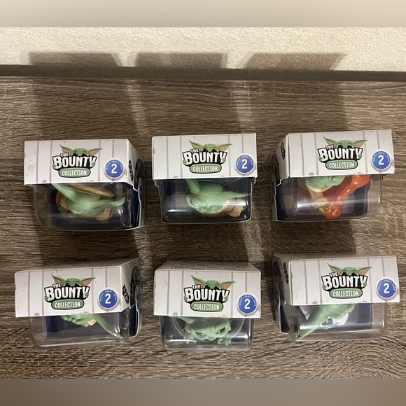 Disney + Star Wars The Bounty Collection Mandalorian Grogu Series 2 Set - Picture 2 of 6